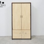 ชั้นแขวนผ้า พร้อมหน้าบาน