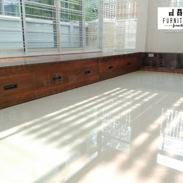 ทาทามิ 4x1 เมตร พร้อมชั้นวางของ bay window