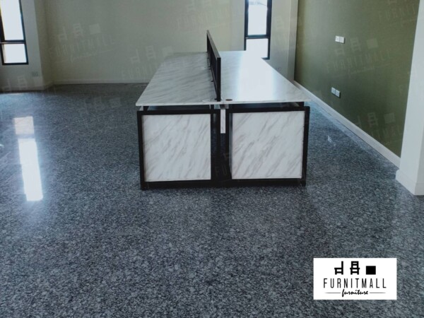 โต๊ะทำงานพร้อมตู้ White Marble + พาร์ทิชันเหล็กฉีก - Image 3